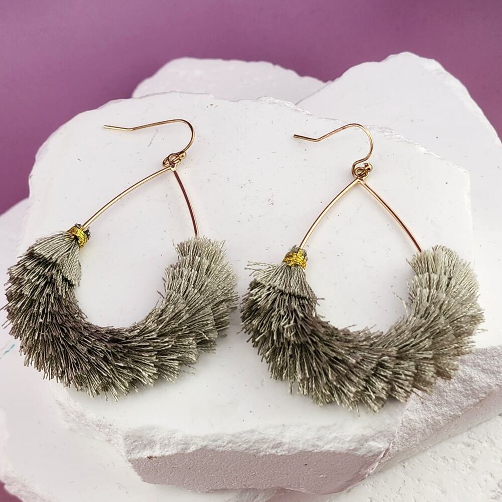 Gray Fringe Fan Drop Earrings Gold Tone Angular Frame Boho Statement Pair